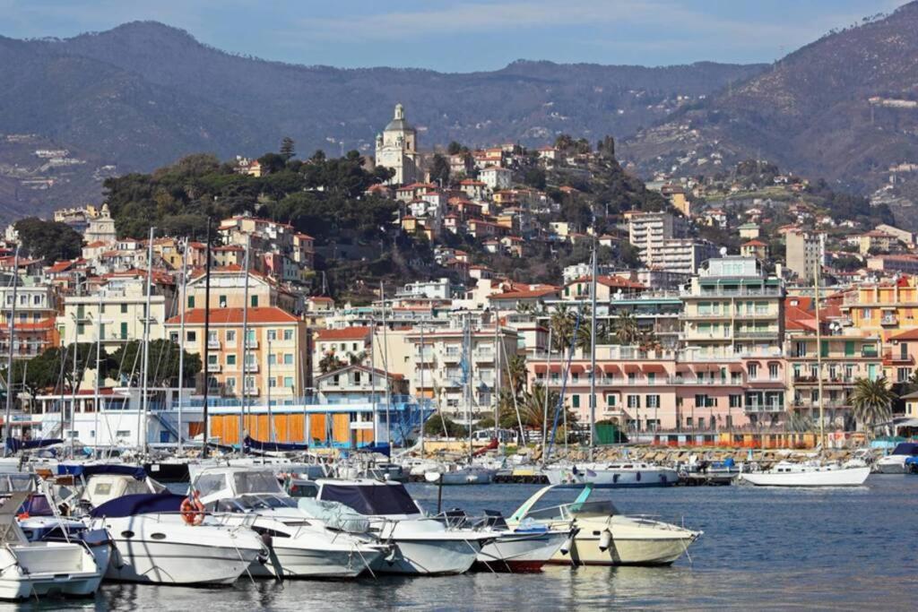 Studio Loft In The Center Sanremo For 3 People 외부 사진